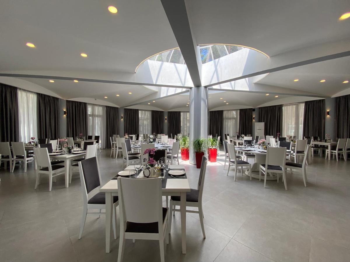 Ferieanlegg Atrium Deluxe Golem (Tirana)