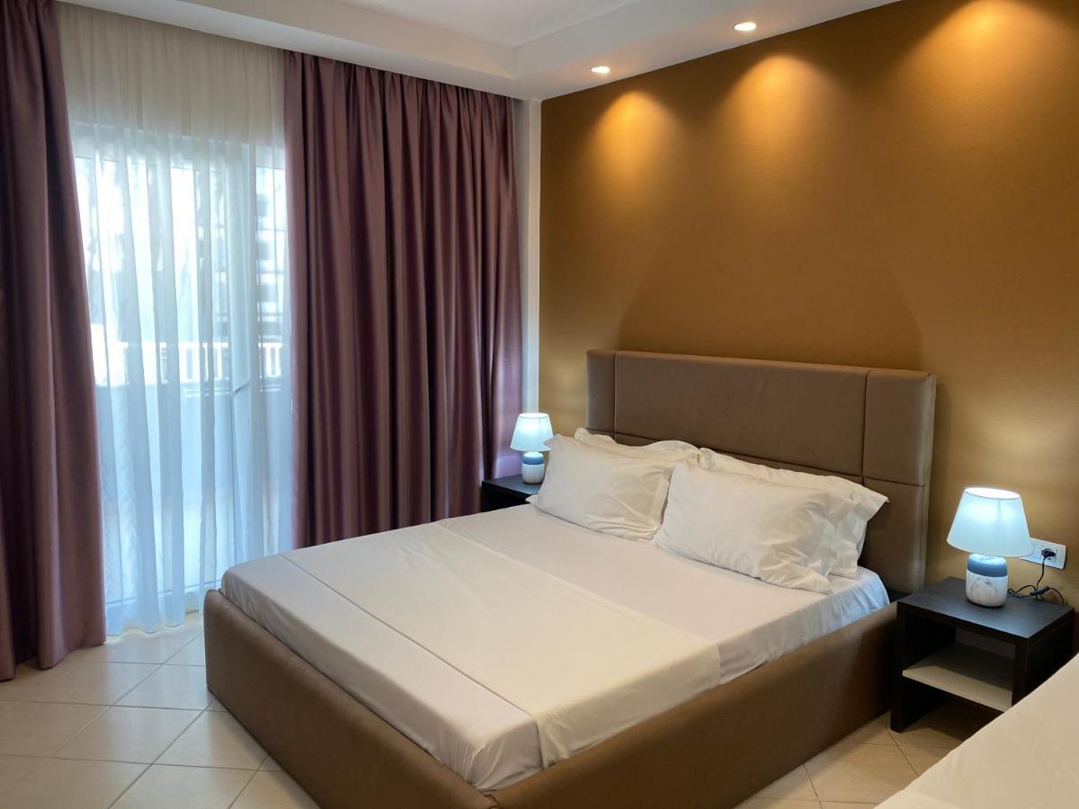 Atrium Deluxe Golem (Tirana)