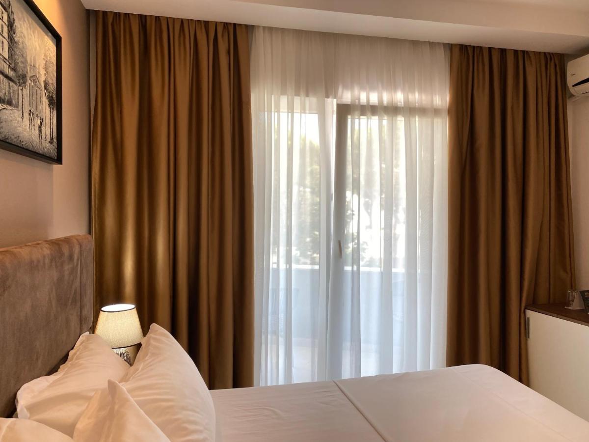 Atrium Deluxe Golem (Tirana)