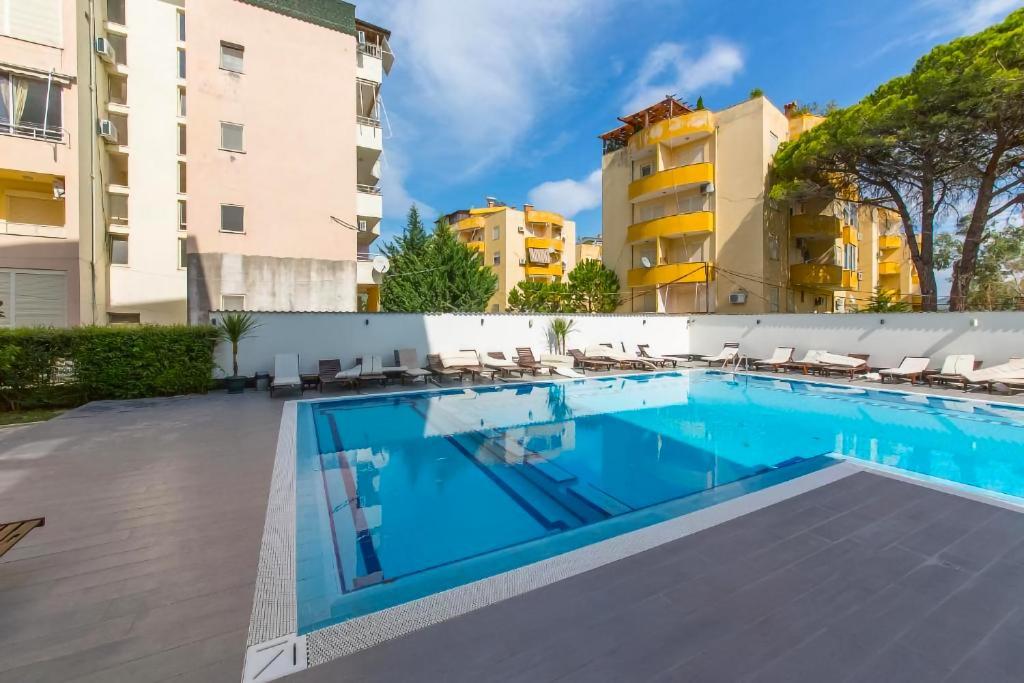 Atrium Deluxe Golem (Tirana)