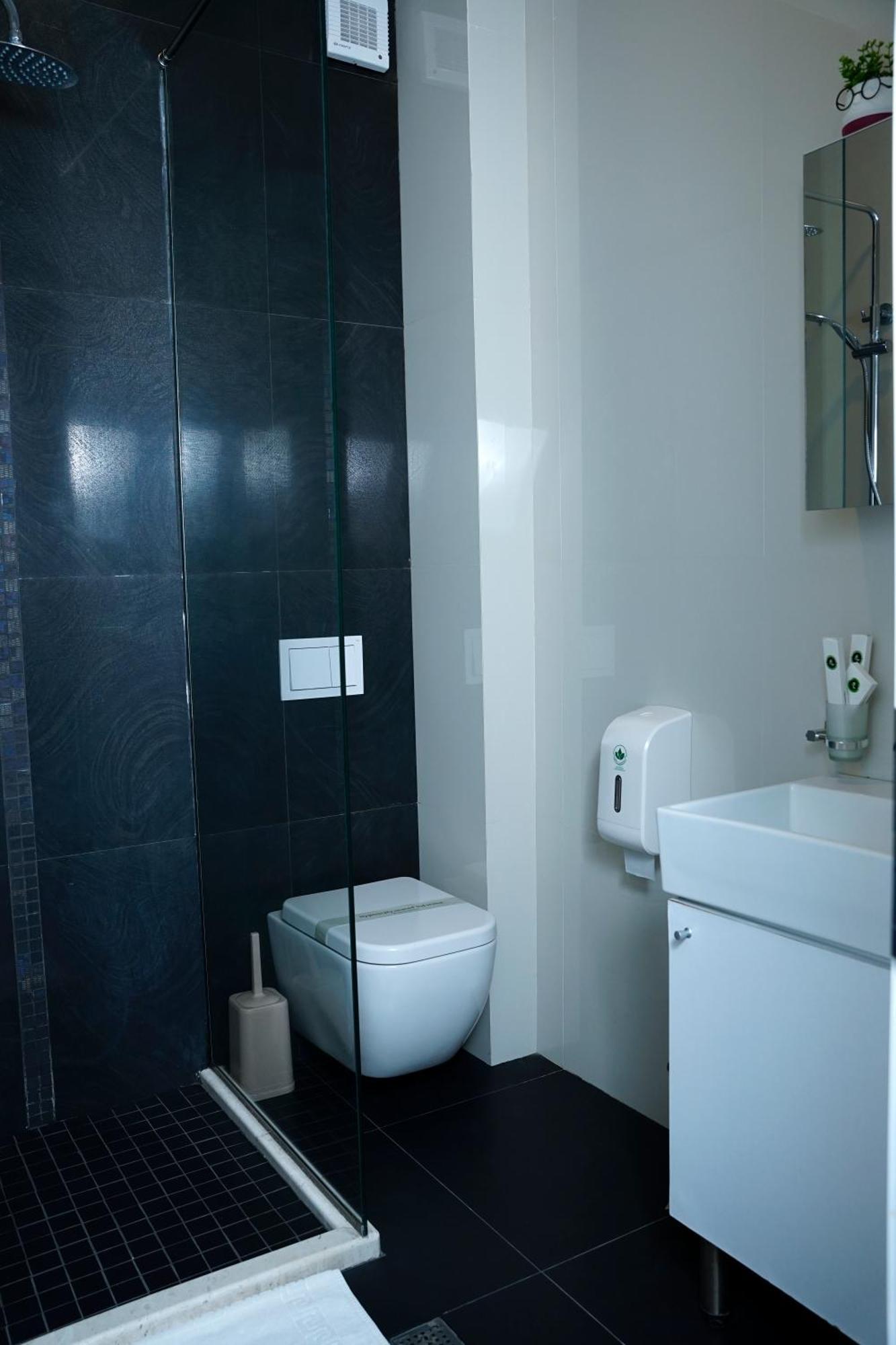 Atrium Deluxe Golem (Tirana)