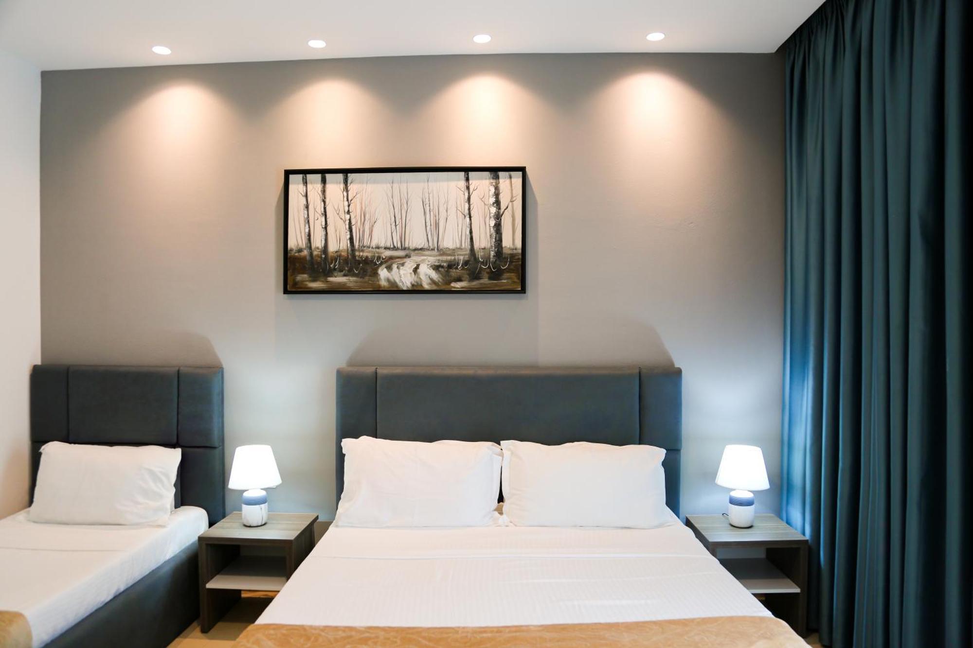Resort Atrium Deluxe Golem (Tirana)